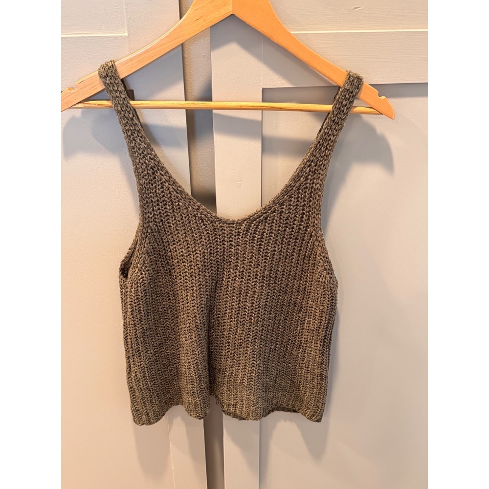 Moon & Madison Women XL Olive Green Knit Tank Top V-Neck Sleeveless Sweater Crop - Picture 2 of 4